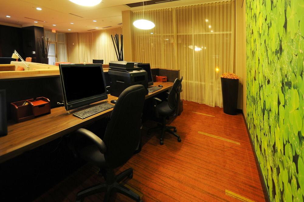 คอร์ตยาร์ด ฟินิกซ์ แชนด์เลอร์/แฟชั่น เซ็นเตอร์ Hotel ภายนอก รูปภาพ