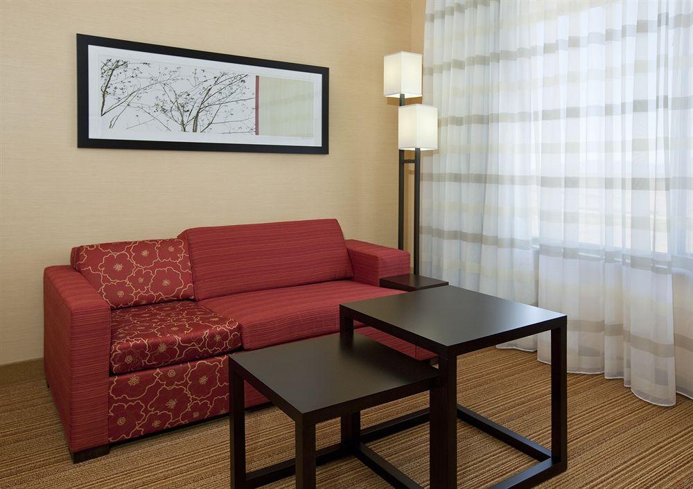 คอร์ตยาร์ด ฟินิกซ์ แชนด์เลอร์/แฟชั่น เซ็นเตอร์ Hotel ภายนอก รูปภาพ