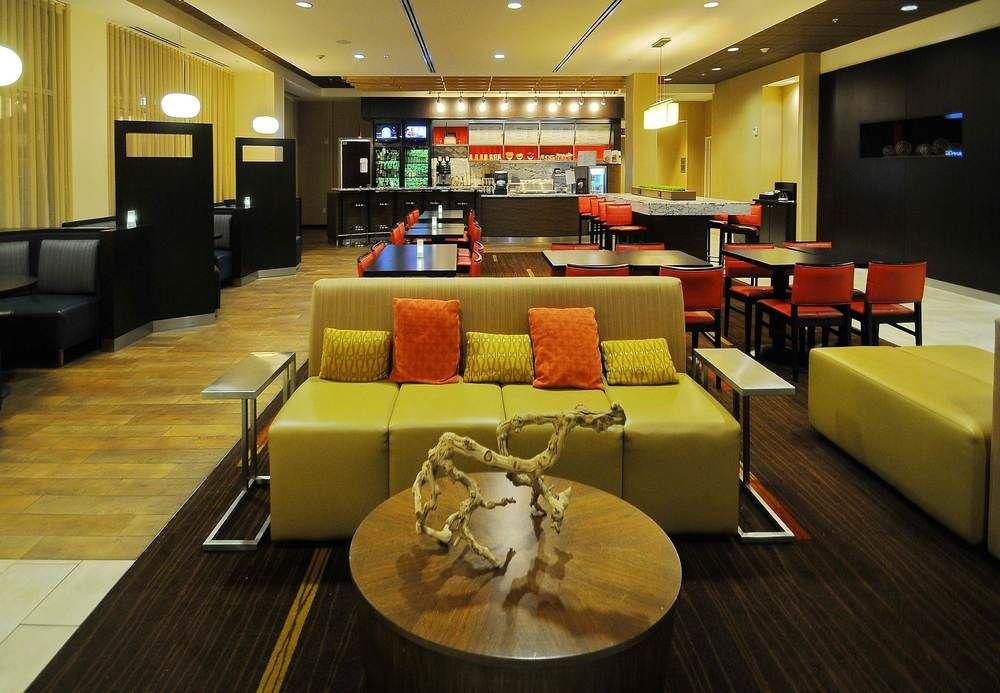 คอร์ตยาร์ด ฟินิกซ์ แชนด์เลอร์/แฟชั่น เซ็นเตอร์ Hotel ภายนอก รูปภาพ